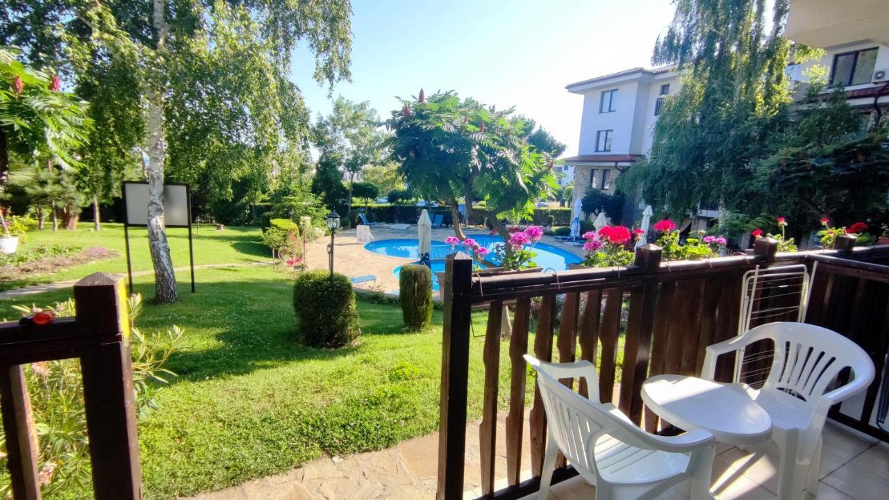 Marina Delfin Apartments - Top Location & Pet Friendly Sveti Vlas Exterior photo