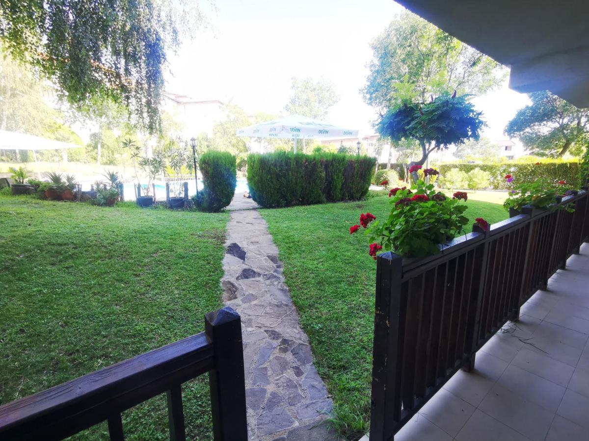 Marina Delfin Apartments - Top Location & Pet Friendly Sveti Vlas Exterior photo