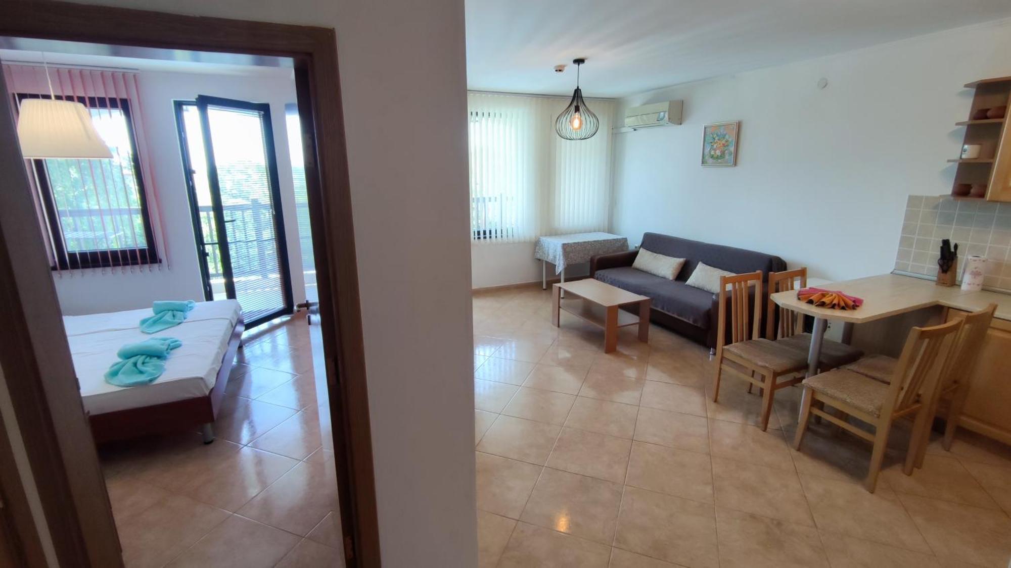 Marina Delfin Apartments - Top Location & Pet Friendly Sveti Vlas Exterior photo