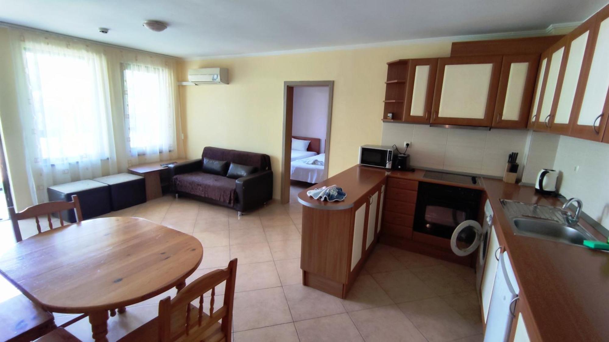 Marina Delfin Apartments - Top Location & Pet Friendly Sveti Vlas Exterior photo