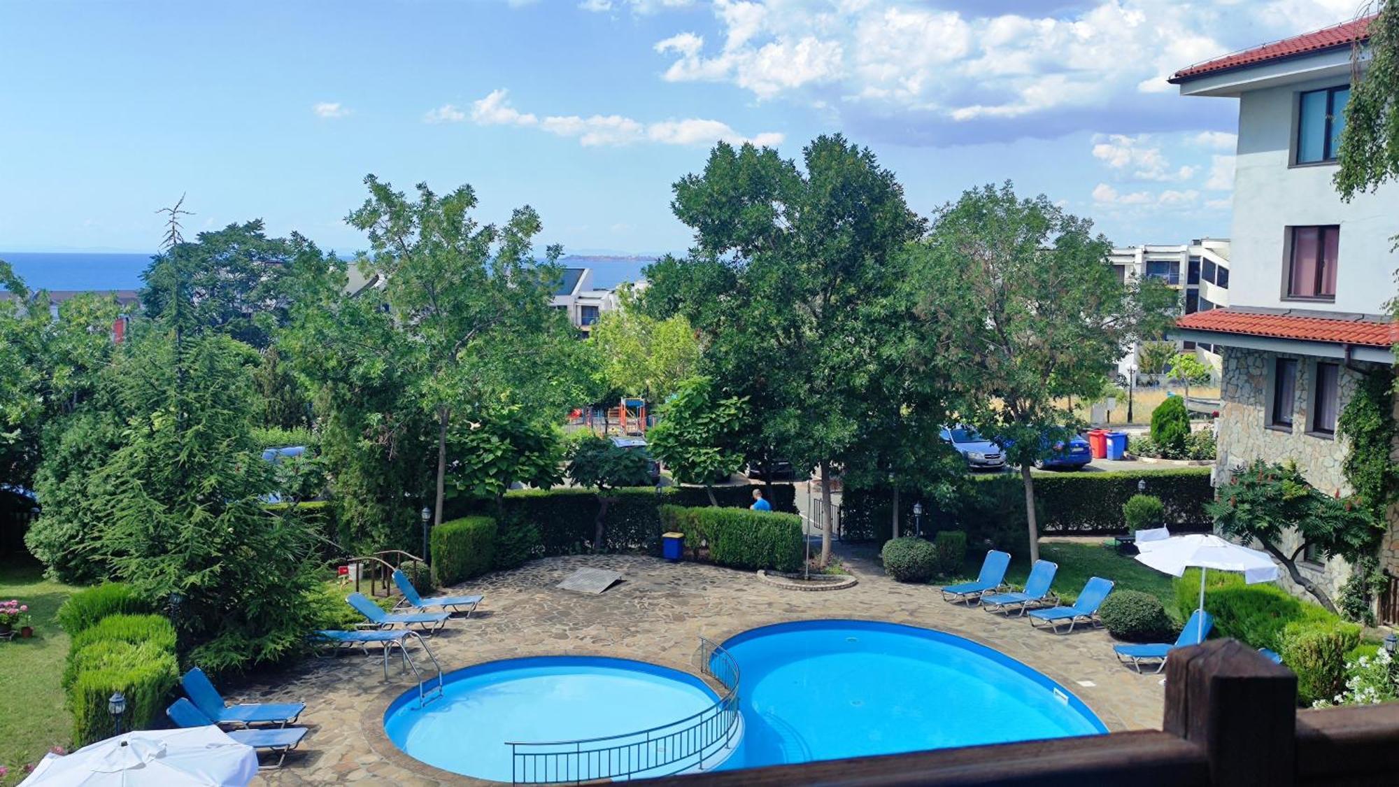 Marina Delfin Apartments - Top Location & Pet Friendly Sveti Vlas Exterior photo