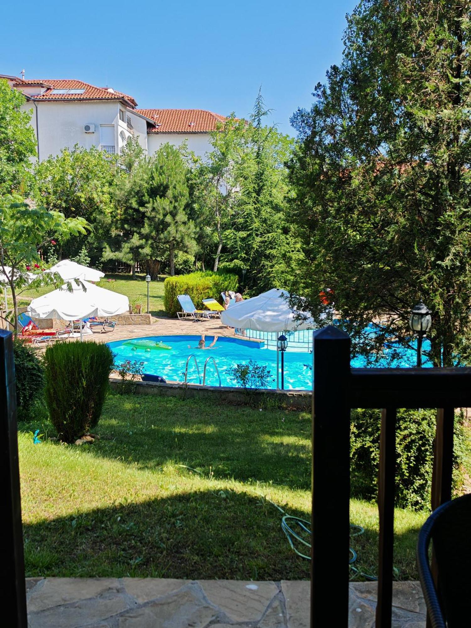 Marina Delfin Apartments - Top Location & Pet Friendly Sveti Vlas Exterior photo